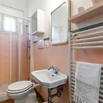 Guesthost - Crete Senesi & Comfy Appartamento